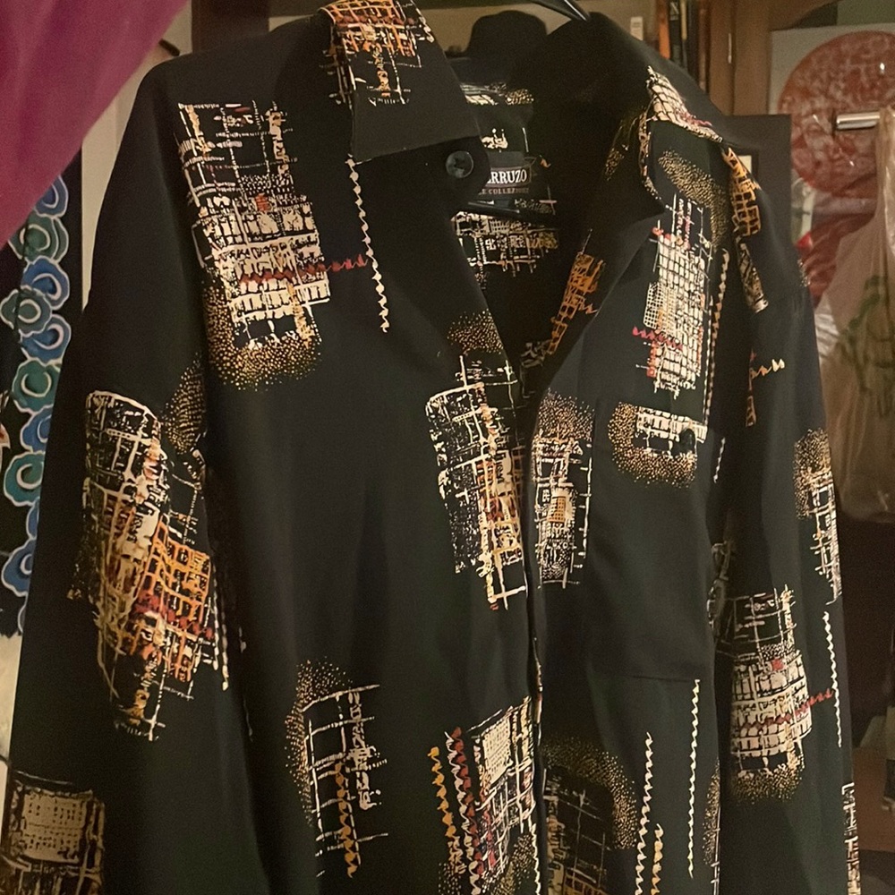 Size M fits like L. Silky to touch, no flaws